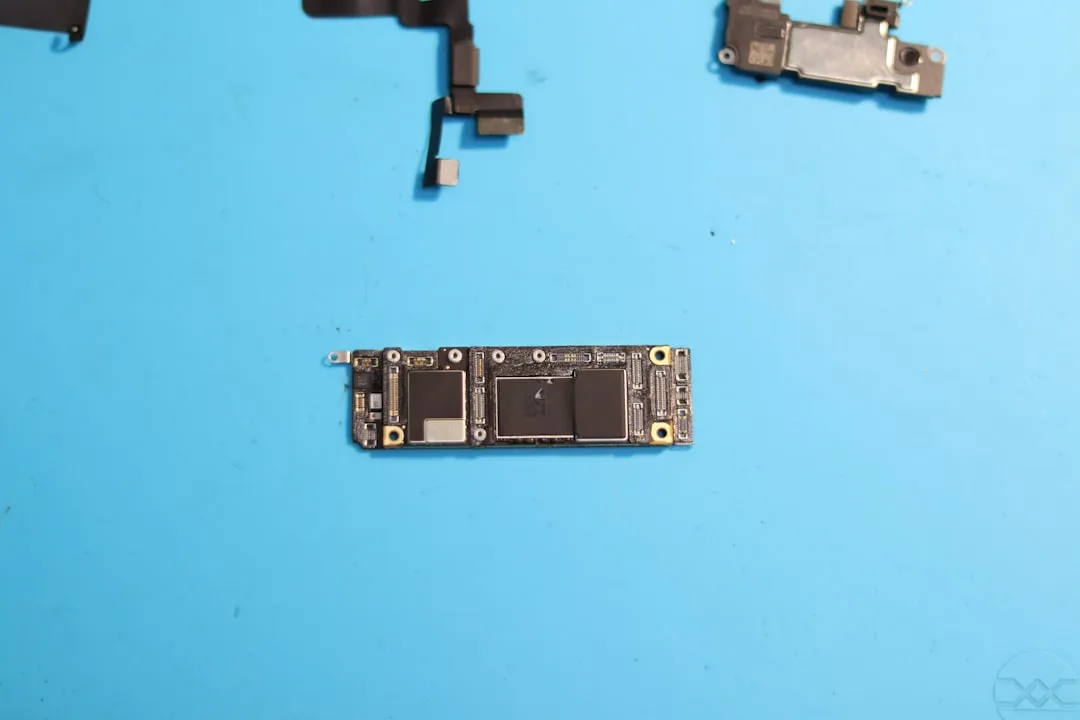 iPhone 17e Gets Dynamic Island & A19 Chip in 2026