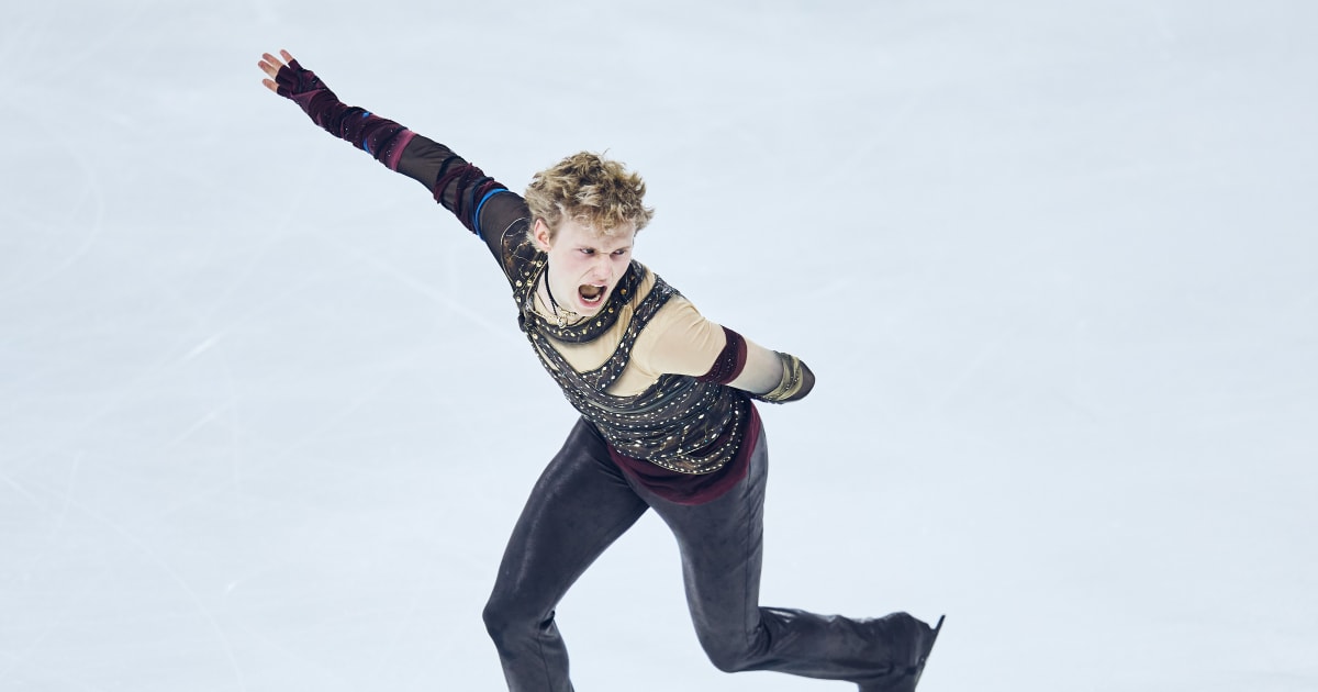 Ilia Malinin roars to men’s title with impressive 40-point lead