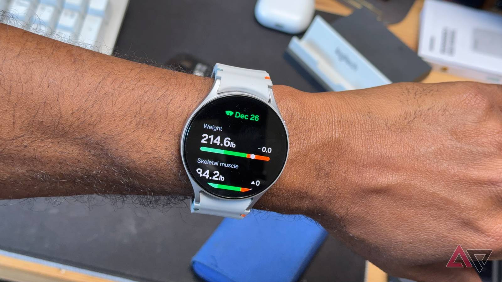Galaxy Watch 7 gets Wear OS 6 with stable One UI 8 Watch update