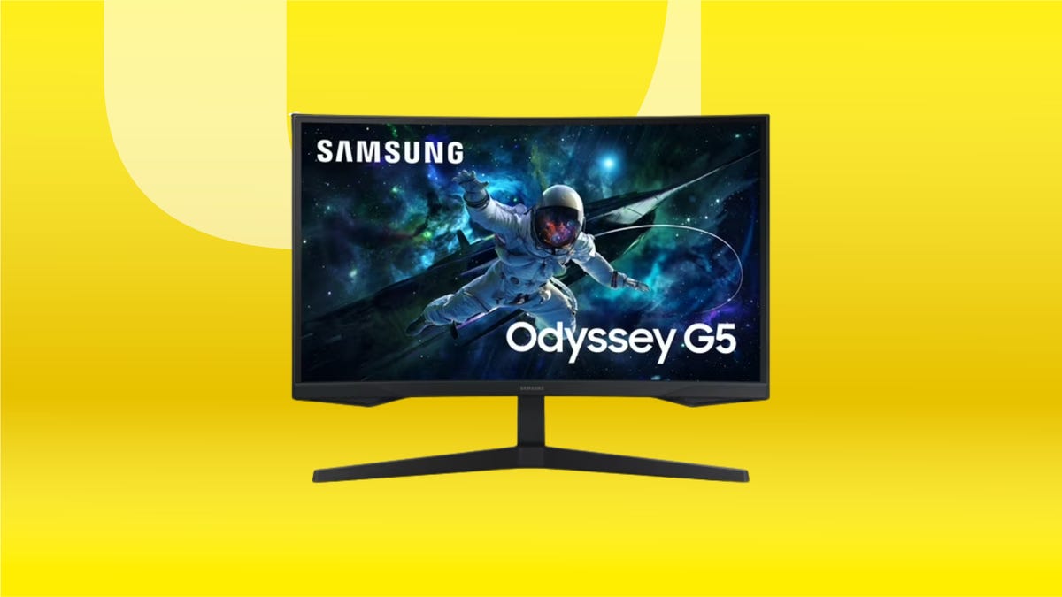 Upgrade to an Immersive Curved Gaming Monitor From Samsung for Under $200