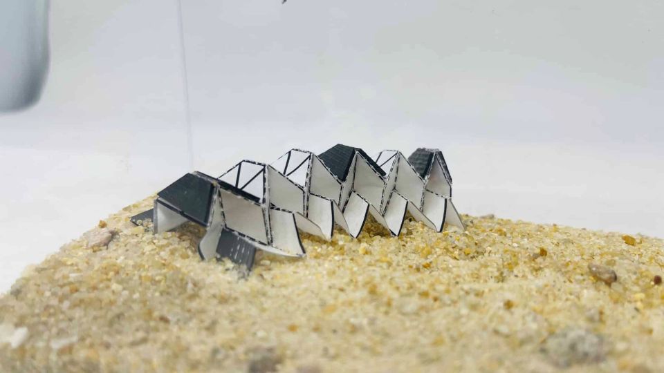 3D-printed magnetic origami robots deliver medicine