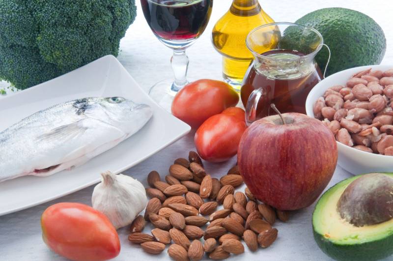 Simple lifestyle changes to naturally lower cholesterol and protect your heart: Experts