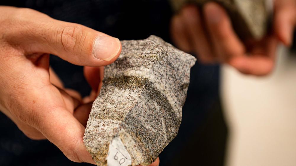 Earth’s continents stabilized due to furnace-like heat, study reveals