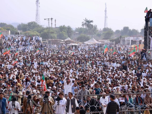 K-P CM vows development, PTI leadership condemns November 26 violence