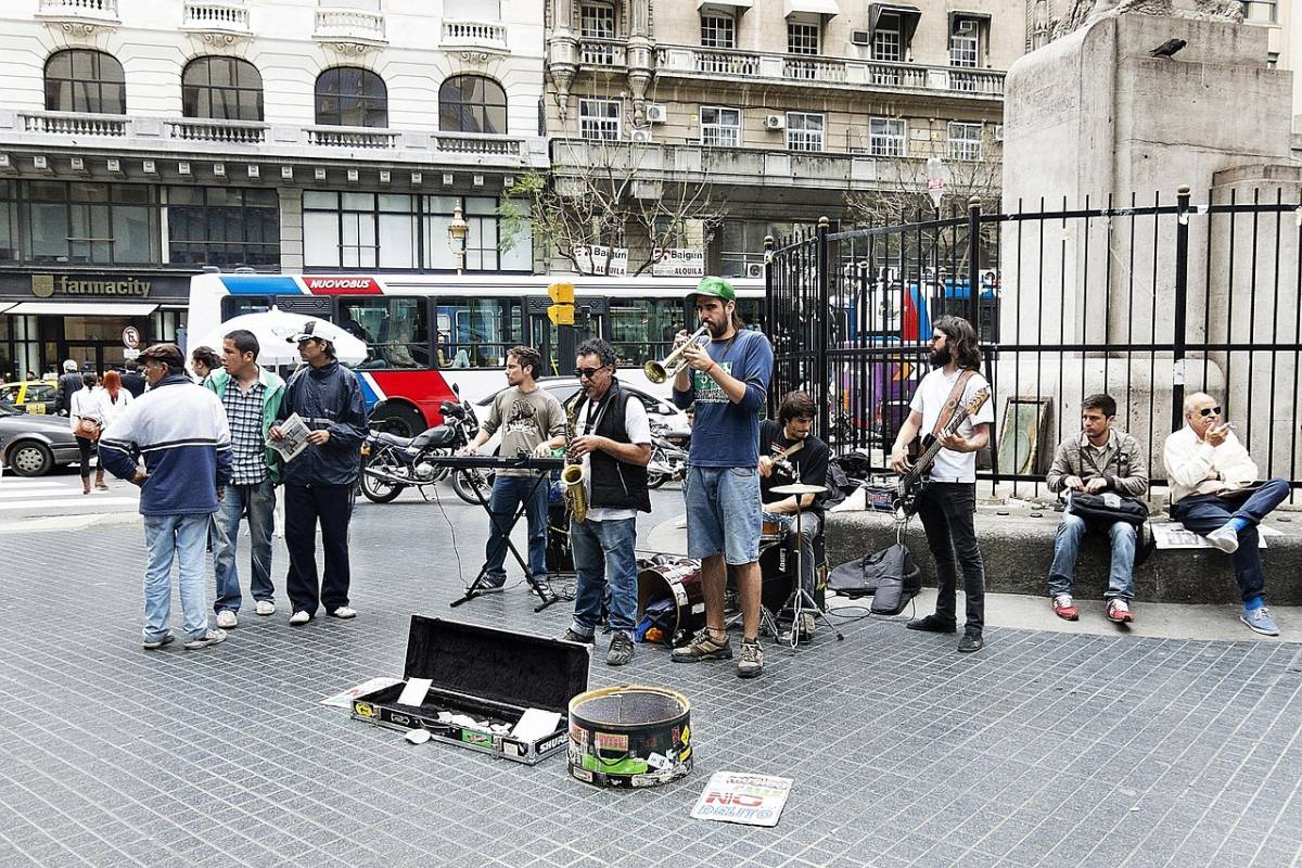 Buenos Aires Pertussis Outbreak Reveals Under-Vaccinations — Vax-Before-Travel