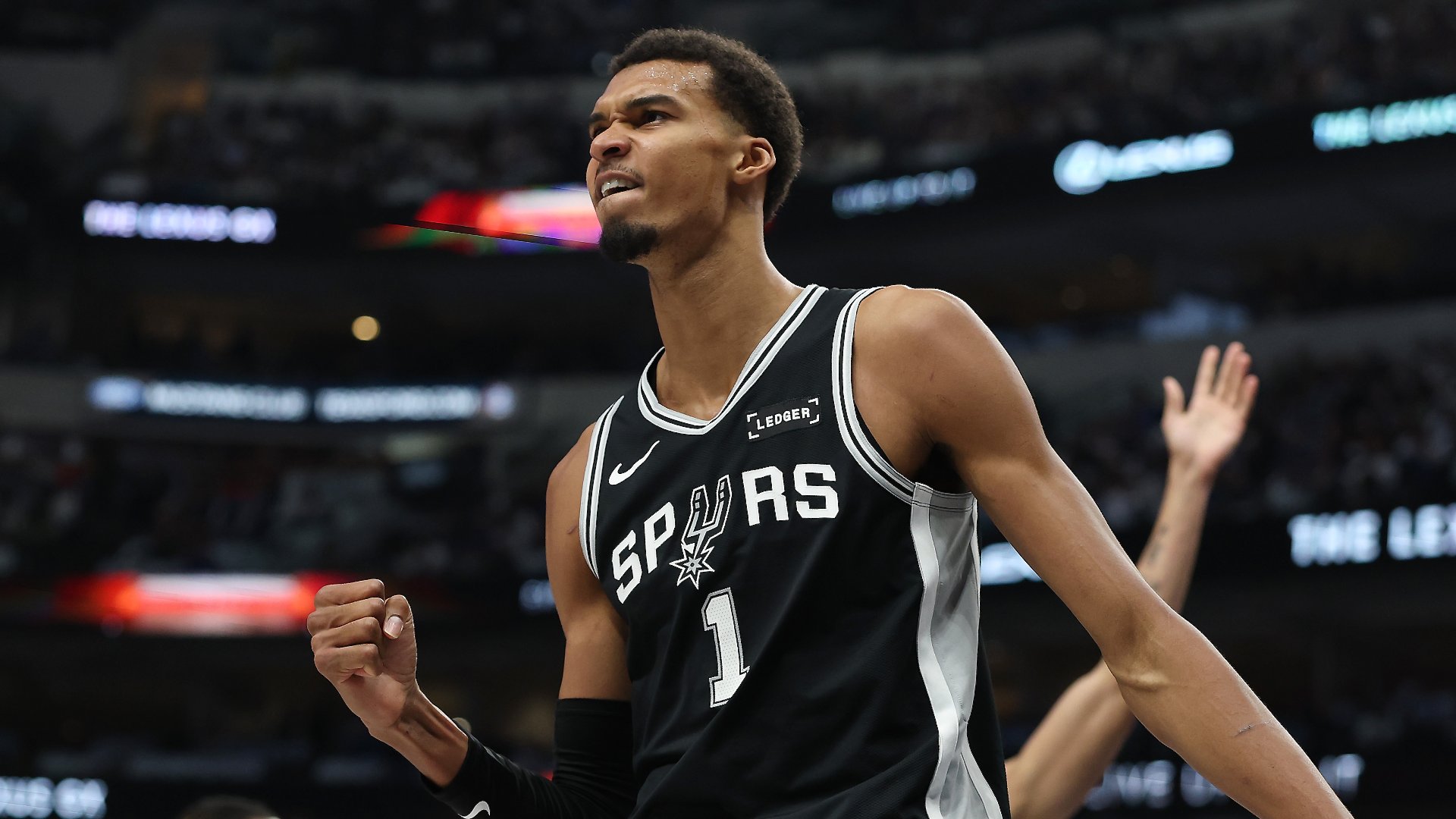 Live updates: Cavs-Pistons, Raptors-Spurs, Nuggets-Wolves