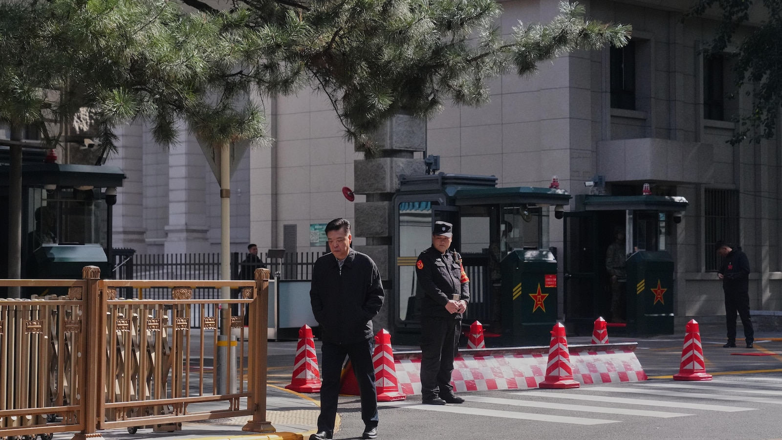 Chinese leader Xi Jinping outlines 5-year plan at closed-door Communist Party meeting