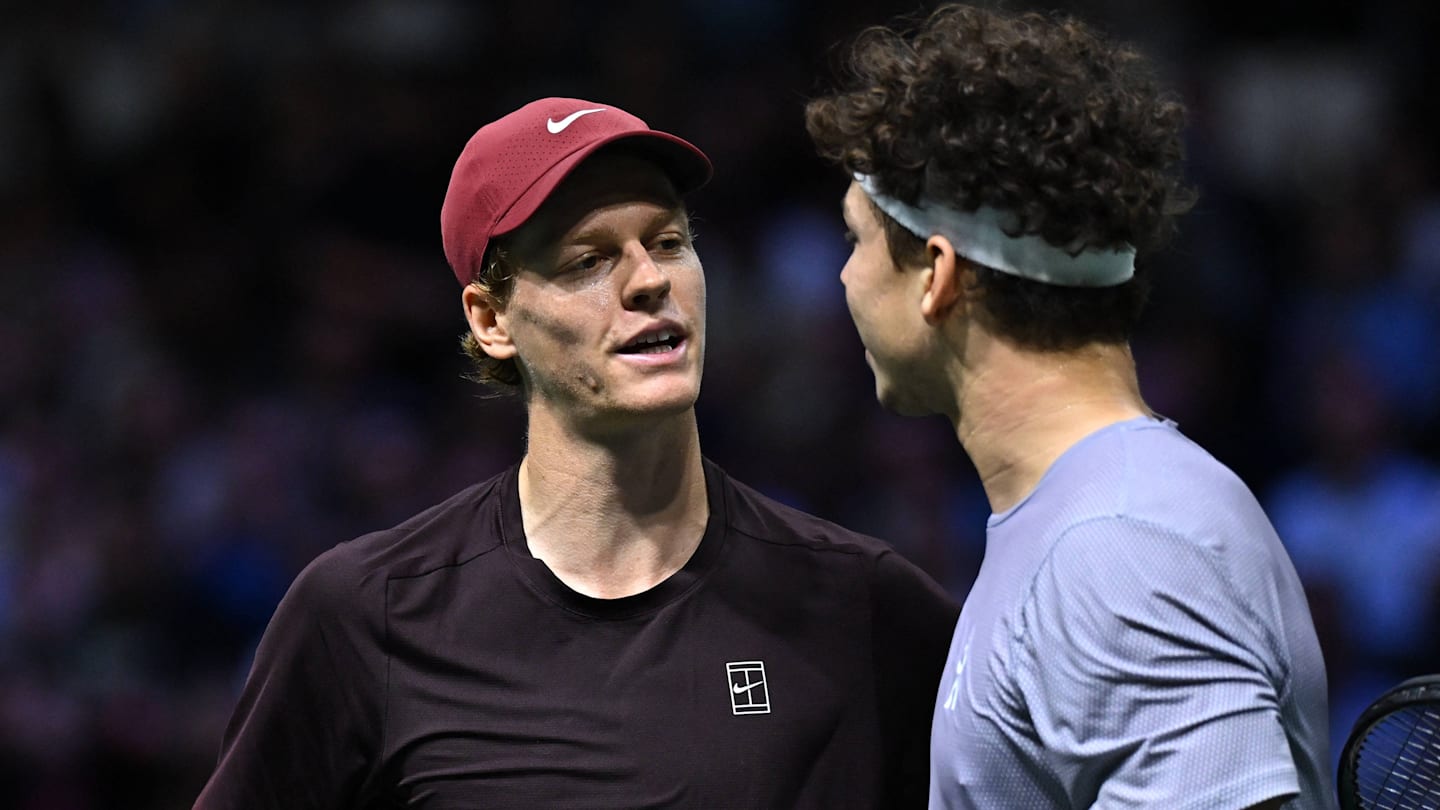 Jannik Sinner Overcomes Ben Shelton to Reach Paris Masters Semifinals