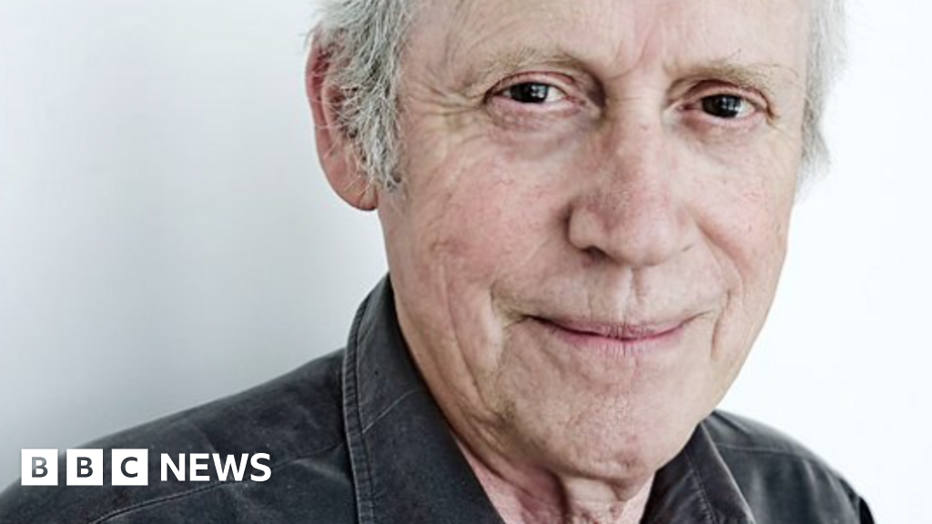 Folk musician and BBC presenter Archie Fisher dies aged 86