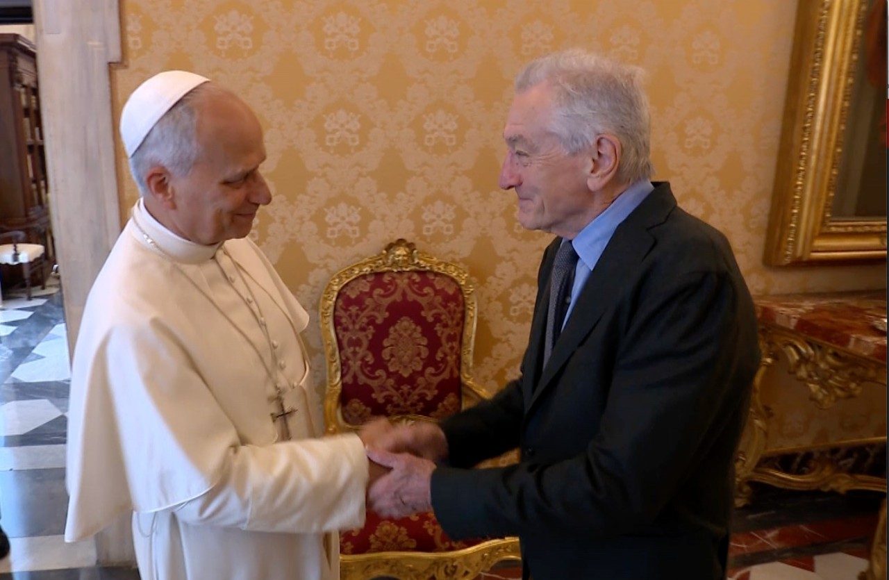 Pope meets with Robert De Niro in the Vatican