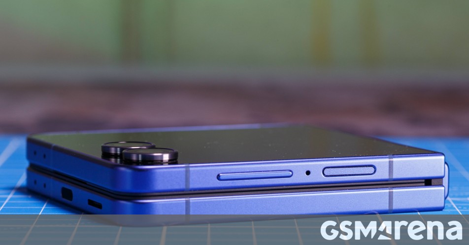 Samsung Galaxy Z Flip8 to be thinner and lighter