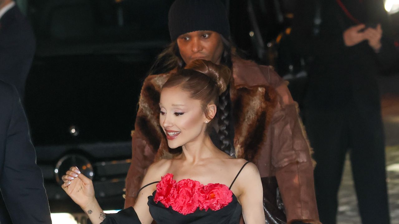 Give Ariana Grande Her Flowers for This Vintage Deep Dive Dress