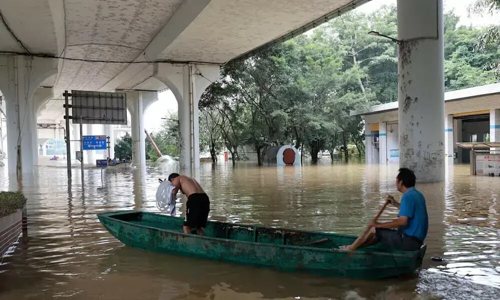 Torrential rains submerge Central Vietnam, 11 missing and 13 dead