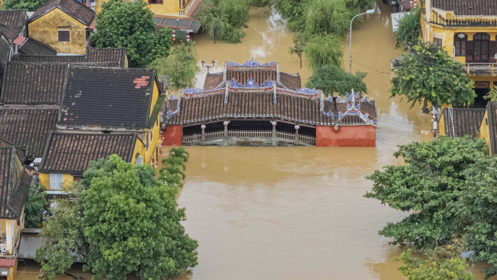 Death toll rises to 37 in central Vietnam floods
