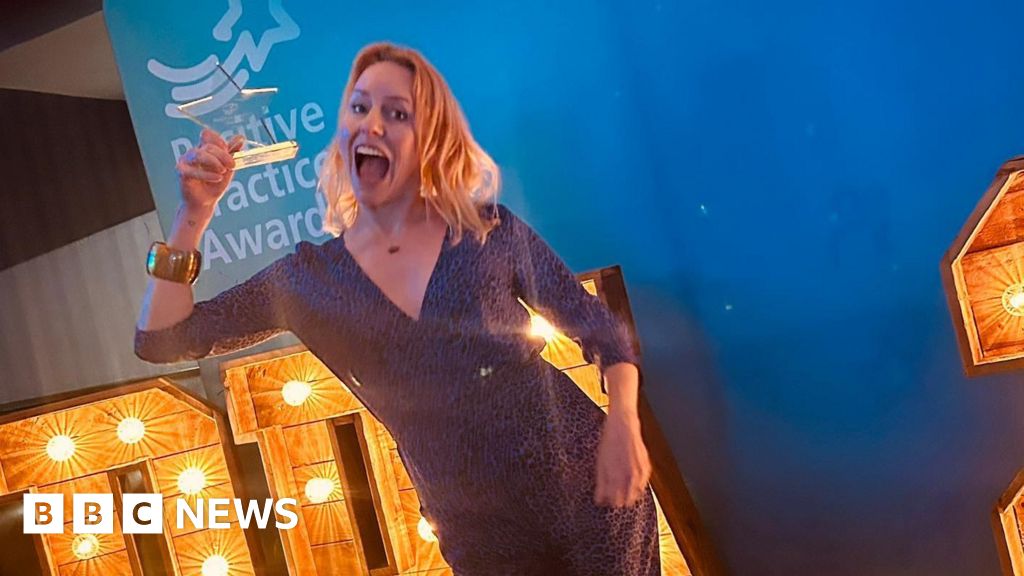 Fatboy Slim mental health workshop picks up health trust award