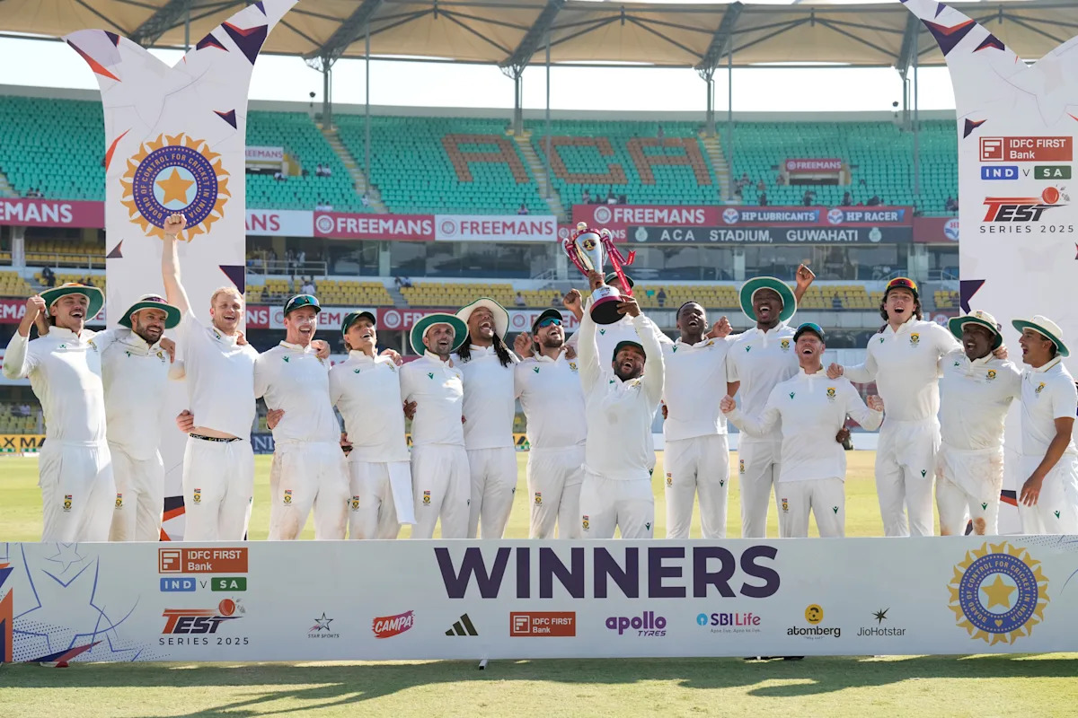 South Africa clinches first test series win in India since 2000