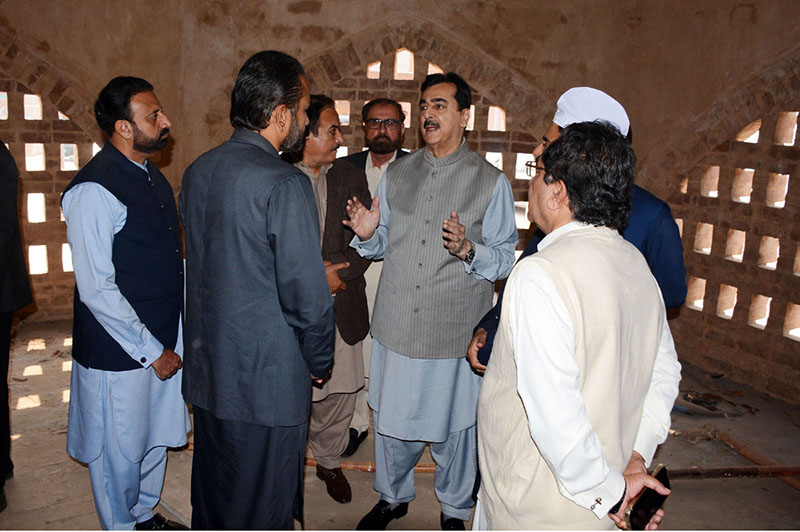Acting President Syed Yusuf Raza Gilani visits at the shrine of Hazrat Musa Pak and instructed the Deputy Commissioner, Multan, to expedite the expansion project