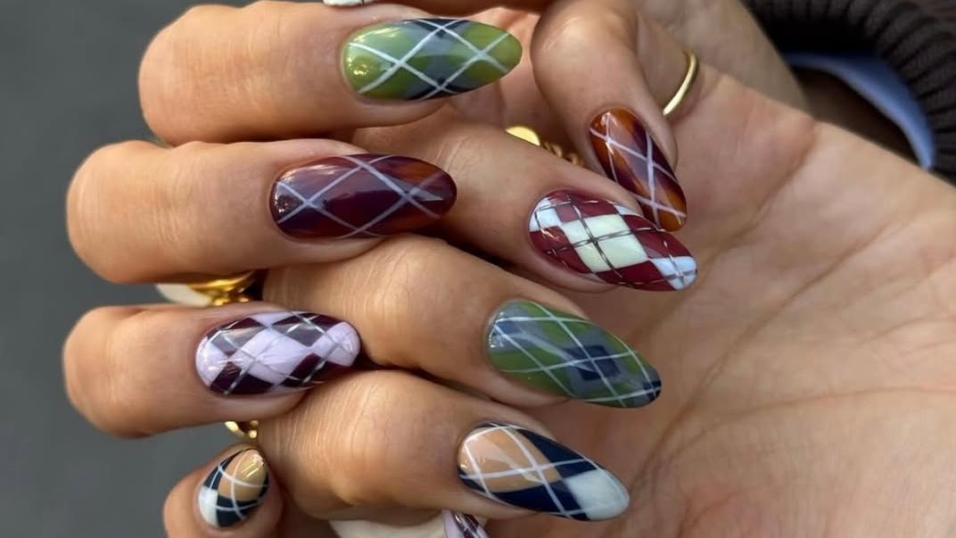 Plaid Nails: The Preppy Trend Is Coming for Your Manicure