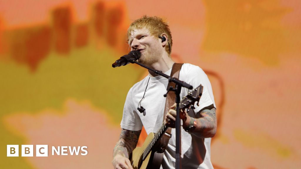 Ed Sheeran reunites with Nizlopi on arena tour