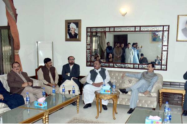 Acting President Gilani pledges focus on public welfare, development projects