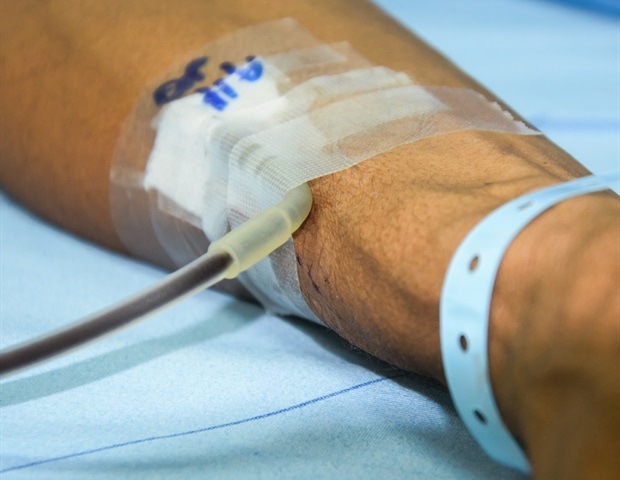 Earlier blood transfusion reduces heart complications post-surgery in high-risk patients