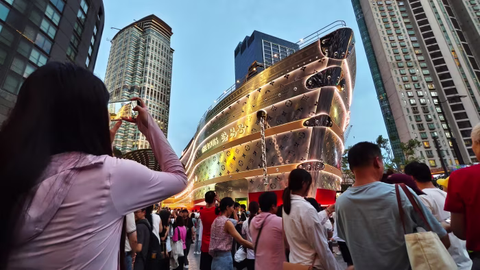 Can a ship-shaped Shanghai shop put wind in China’s luxury sales?