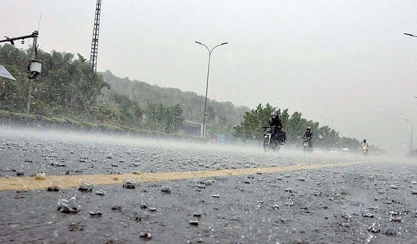 Light rain forecast across Punjab, to ease smog