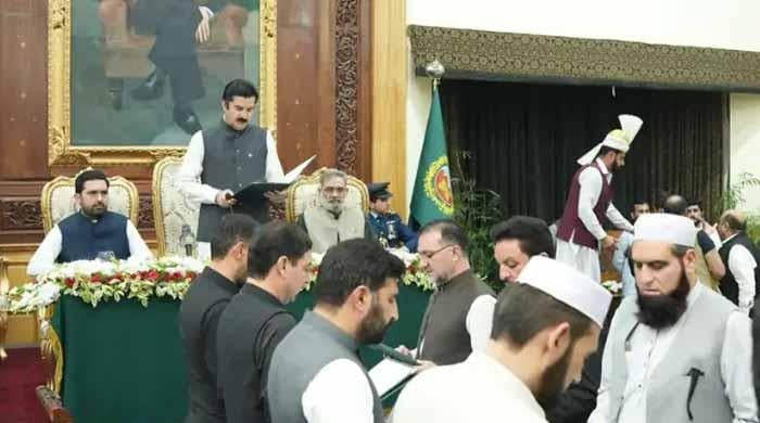 CM Afridi ‘ignores’ Imran Khan’s advice on forming smaller KP cabinet size