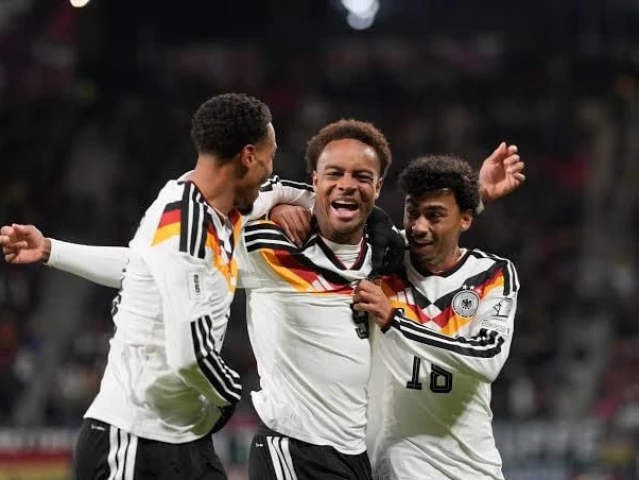 Germany and Netherlands lock up World Cup spots in style