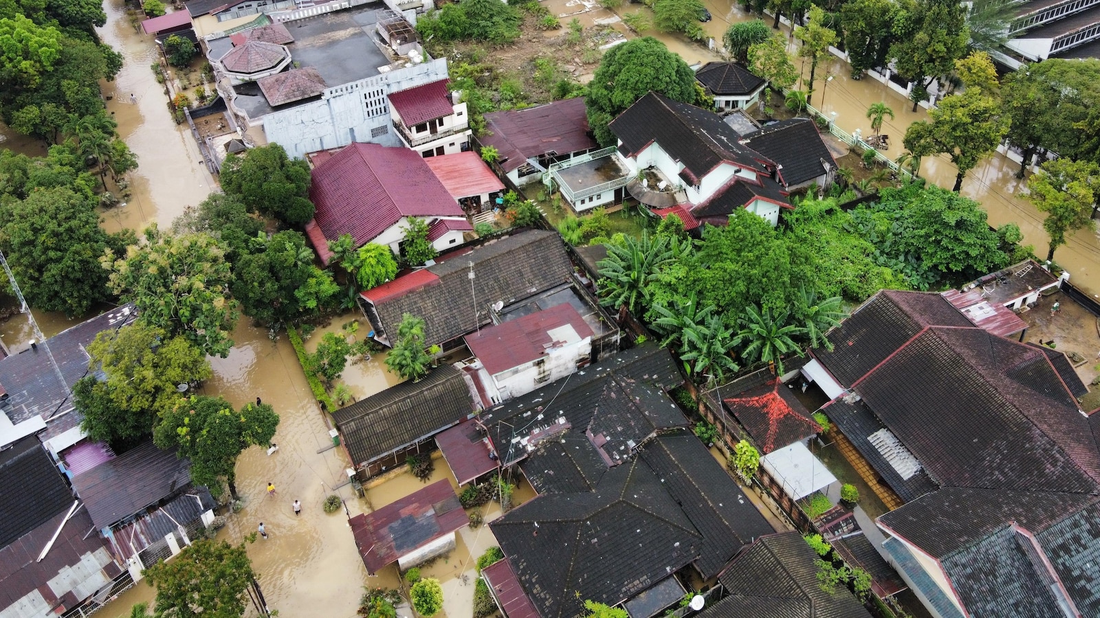 Death toll from floods and landslides on Indonesia’s Sumatra rises to 174