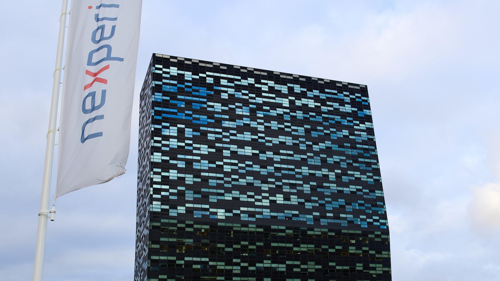 A crisis at chipmaker Nexperia sent automakers scrambling. Here’s what to know