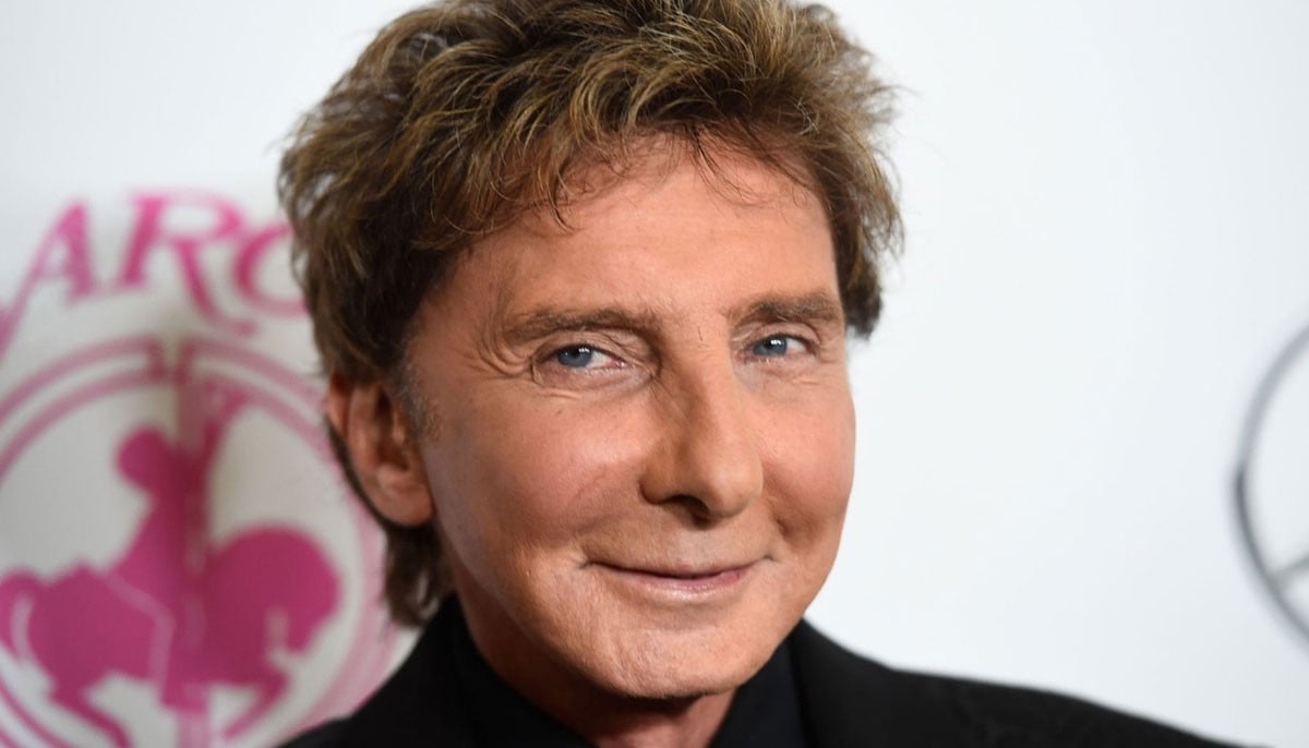 Barry Manilow plans surgery after early-stage lung cancer diagnosis
