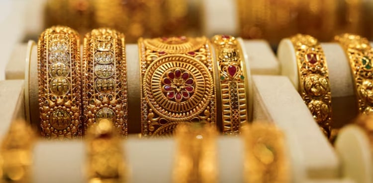 Gold rates hit record high in Pakistan – December 12, 2025