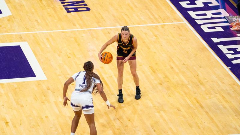 Loyola Chicago Hosts Austin Peay Monday