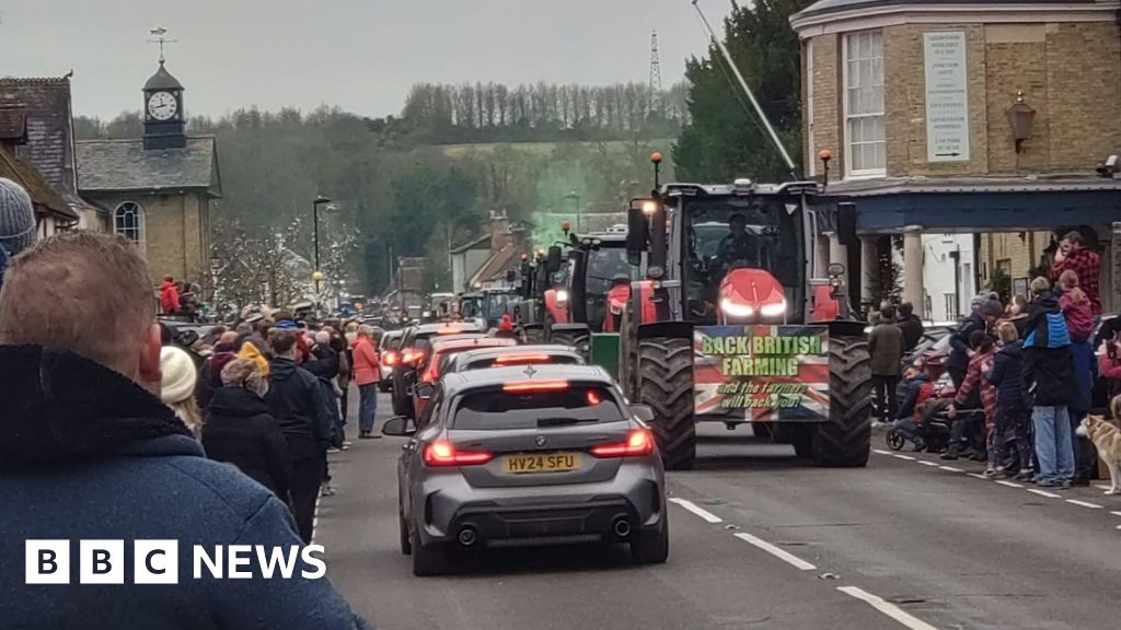 Romsey farmers praise ‘amazing’ support for charity tractor run