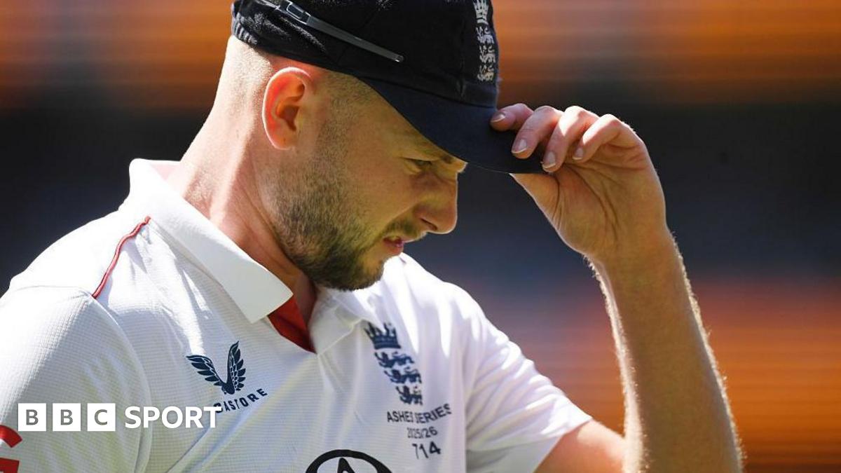 The Ashes: England bowler Gus Atkinson injured and out of fifth Test in Sydney