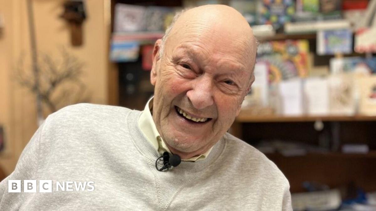 Gorleston hospice fundraiser honoured by The King