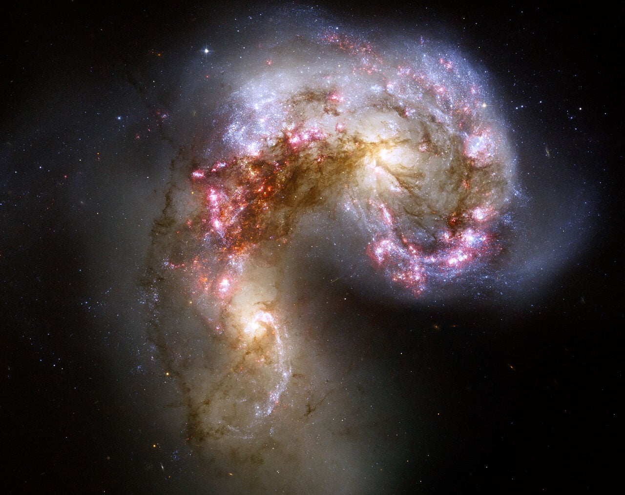 Colliding galaxies ignite the universe’s most powerful black holes, Euclid data finds