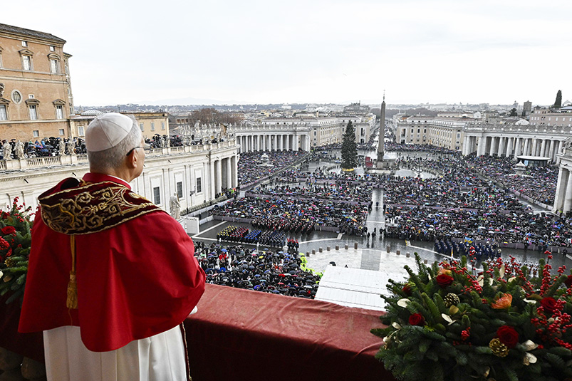 Open your hearts to baby Jesus and one another, pope says on Christmas – Chicagoland