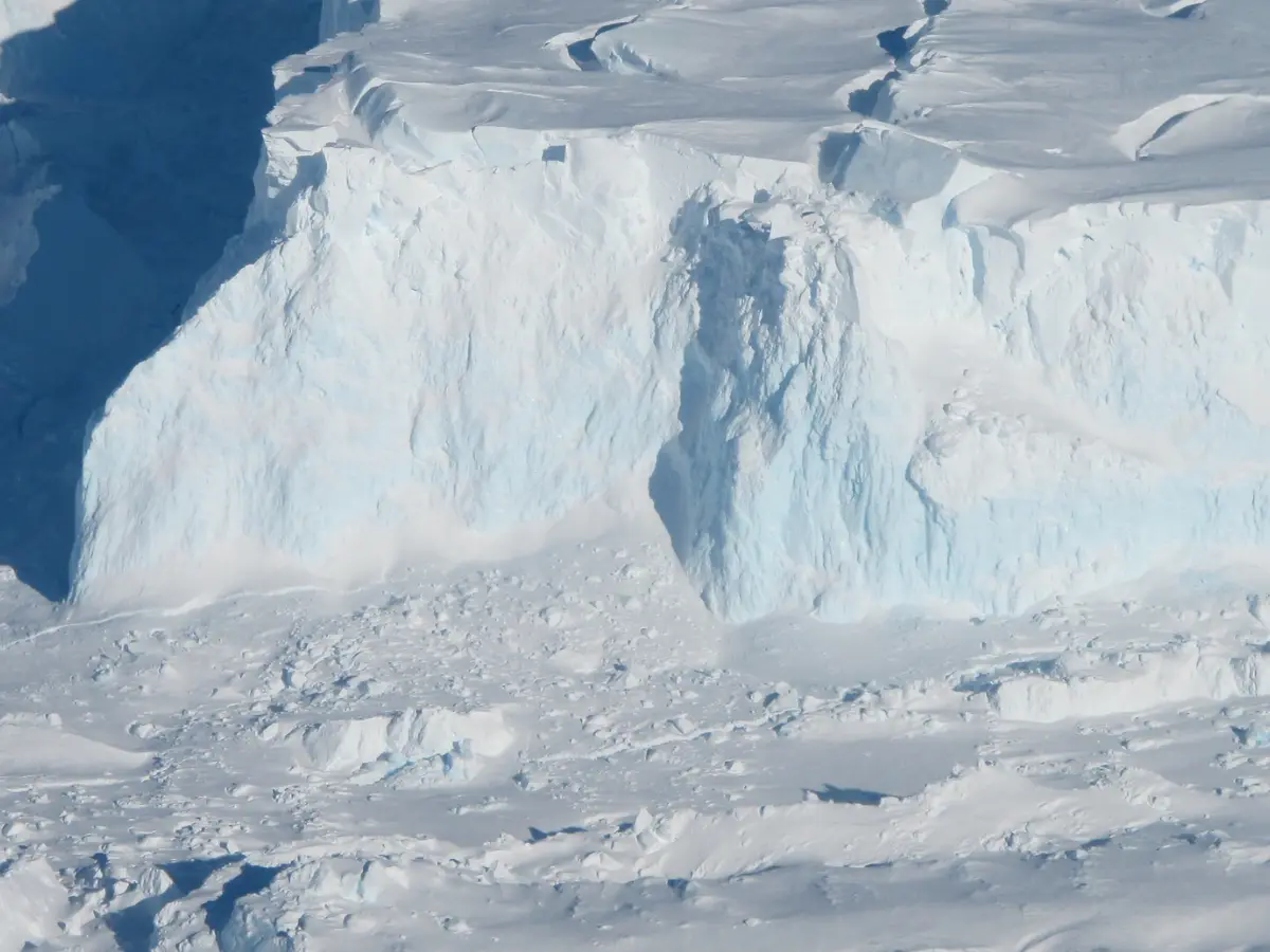 Cracks on Thwaites Glacier have doubled in two decades