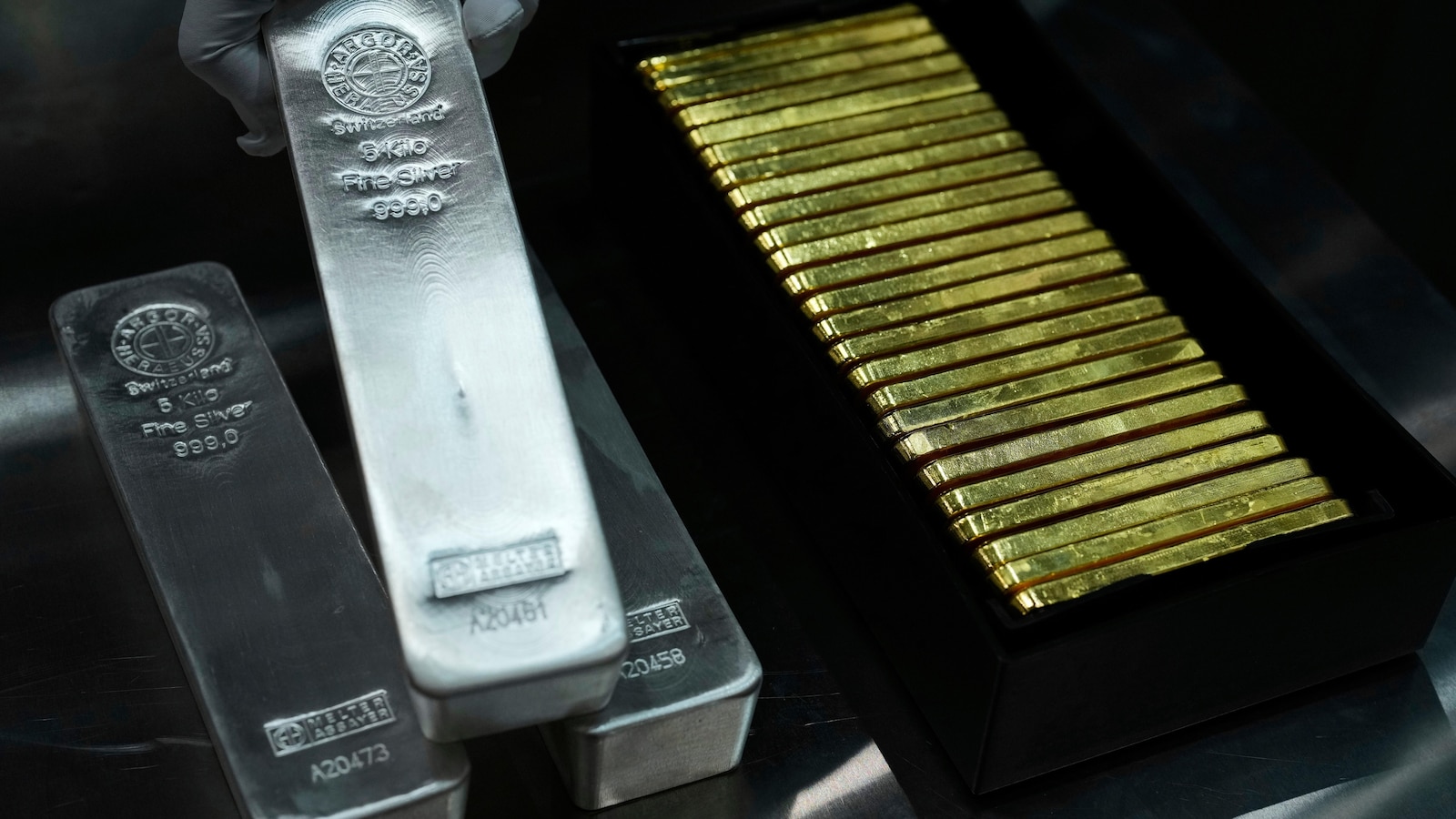 Surging silver and gold slide after CME raises margin requirements