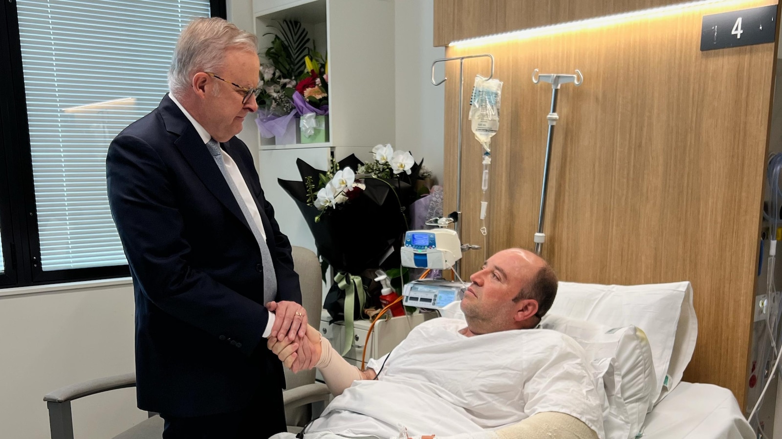 Albanese announces bravery award for heroes of Bondi antisemitic attack