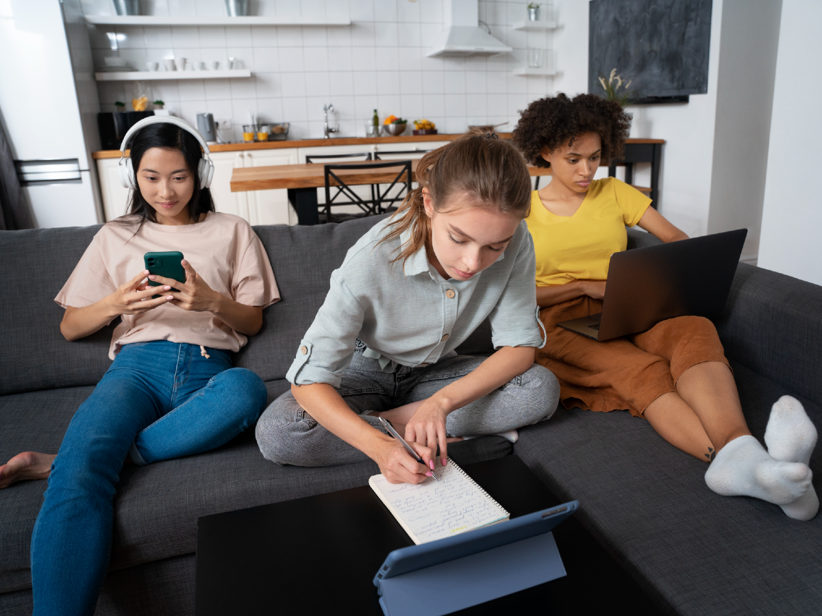 Journal of Medical Internet Research – Longitudinal Between