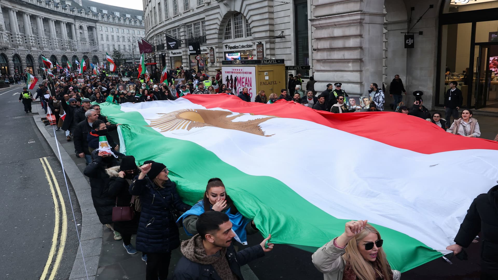 At least 5,000 dead in as judiciary hints at executions