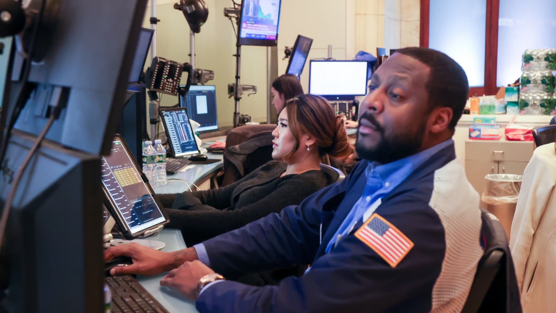 Stock market today: Live updates