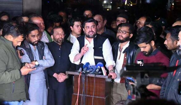 Sindh governor writes to SHC CJ for judicial inquiry into Gul Plaza tragedy