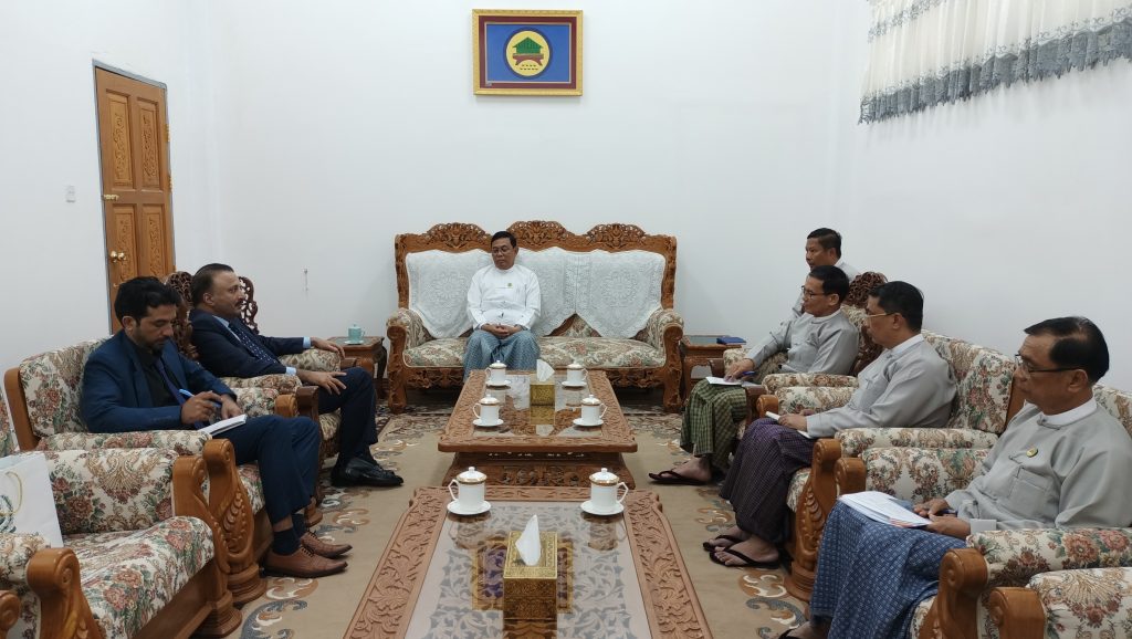 MoC Union Minister meets Pakistani Ambassador