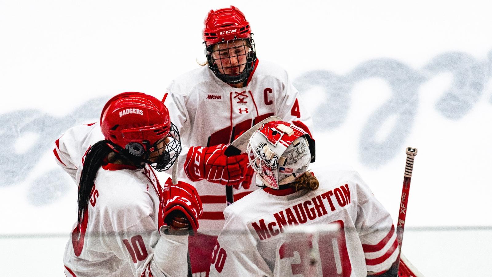 Harvey and McNaughton earn WCHA Players of the Month