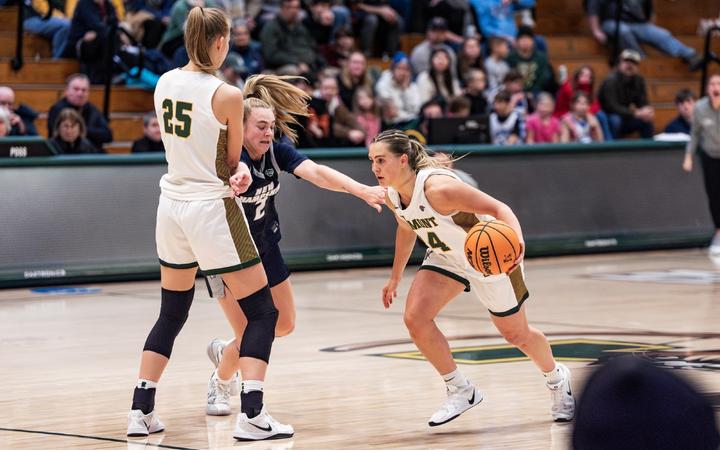 Women’s Basketball Improves to 2-0 in America East Play; Priede Scores Career-High 35