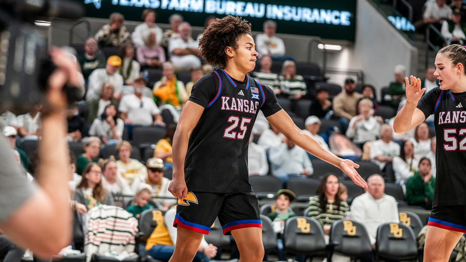 Jaliya Davis Repeats as Big 12 Freshman of the Week